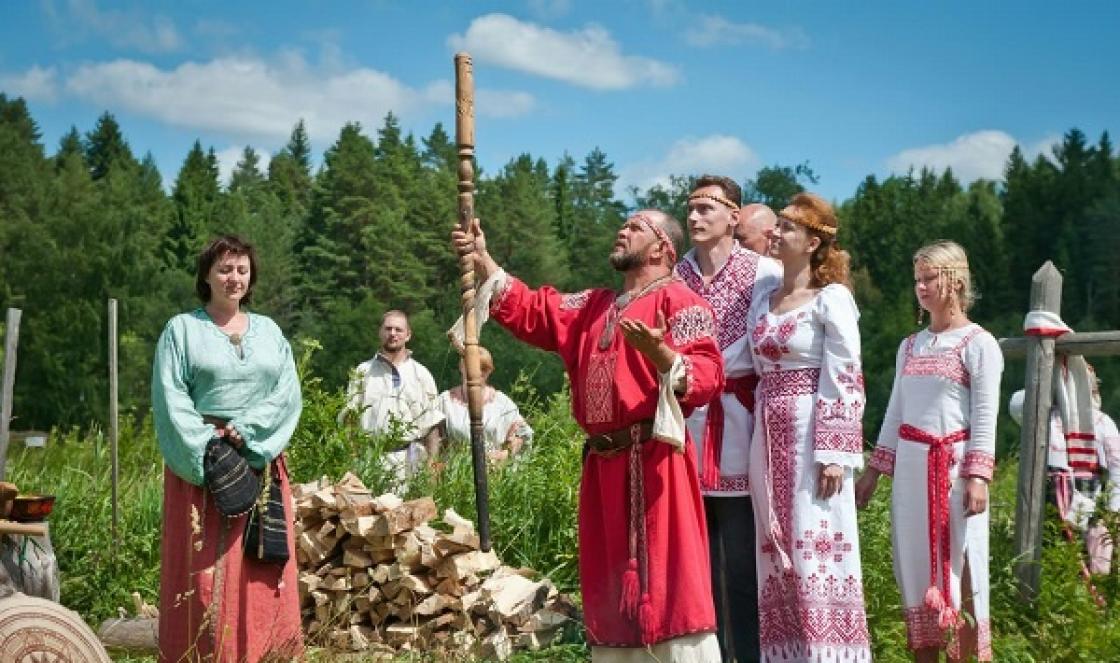 Ikikrikščioniškosios Rusijos pagoniškos tradicijos: aprašymas, ritualai, ritualai ir įdomūs faktai